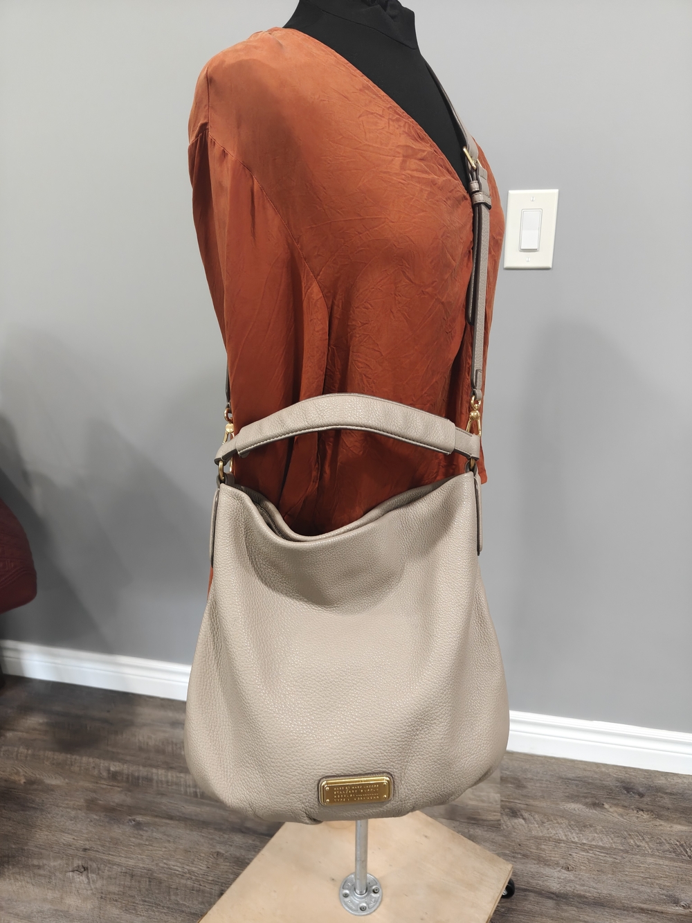 Marc by Marc Jacobs New Q Hillier Convertible Hobo Great Condition
